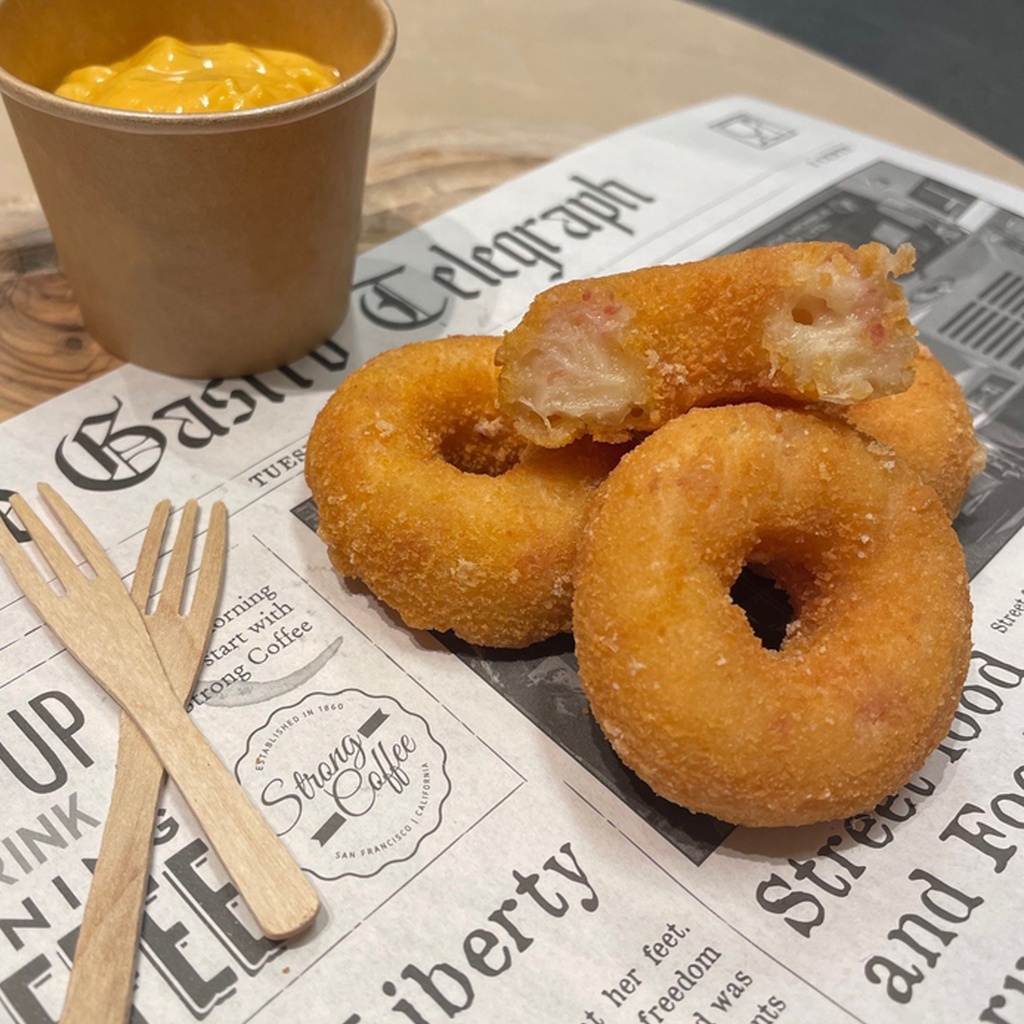 Mini Gouda Bacon Donuts -  Frit Is It 45 pcs