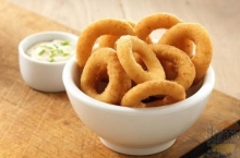 [0702] Onion Rings Gepaneerd Buitenhuis 1 kg