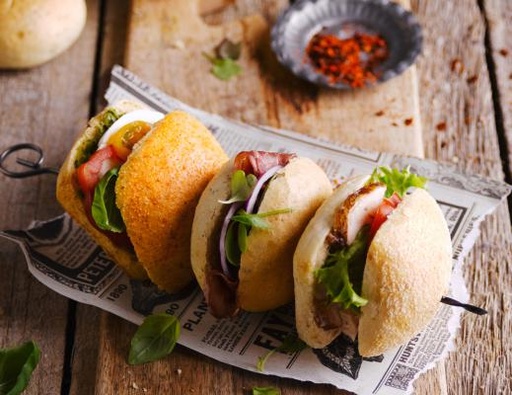 [8610] 2630 Hamburgerbroodje Paprika Vegan Diversi Foods 35x95gr